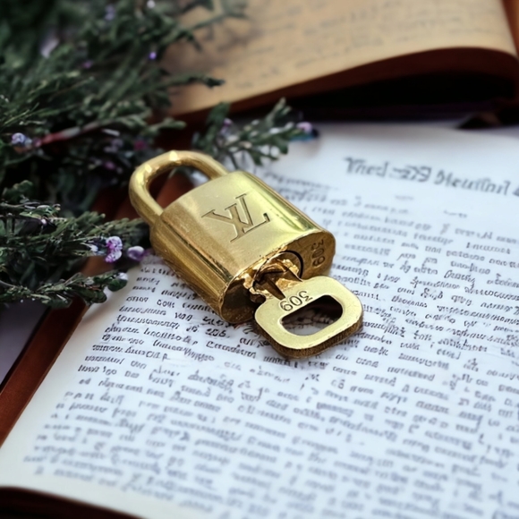 Louis Vuitton Accessories - Louis Vuitton Lock & Key 🔐 #309